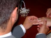 gal/Newsletters/July_2004/_thb_Tying the knot!.jpg